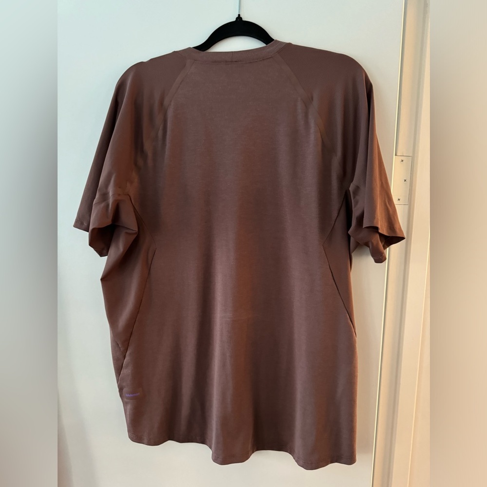 Brown lululemon shirt men’s